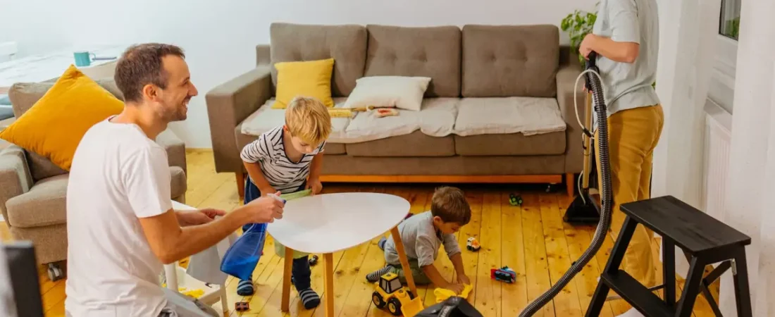 Cómo mantener una casa limpia cuando hay niños: trucos prácticos para familias