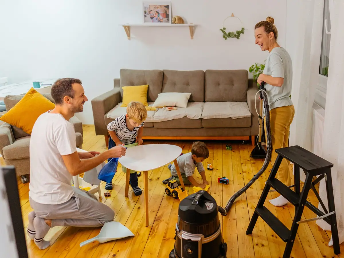 Cómo mantener una casa limpia cuando hay niños: trucos prácticos para familias